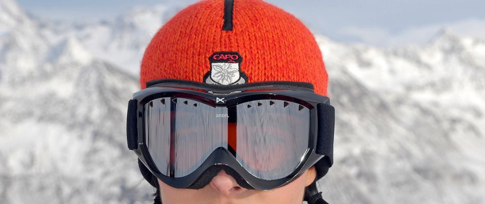 ski-outdoor